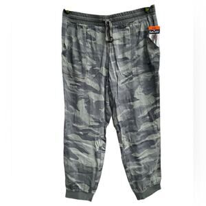 Splendid Women’s Jogger Relaxed Fit Camouflage Green Size XXL NWT